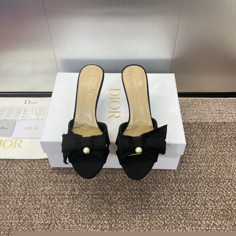 ch**an D*or slippers